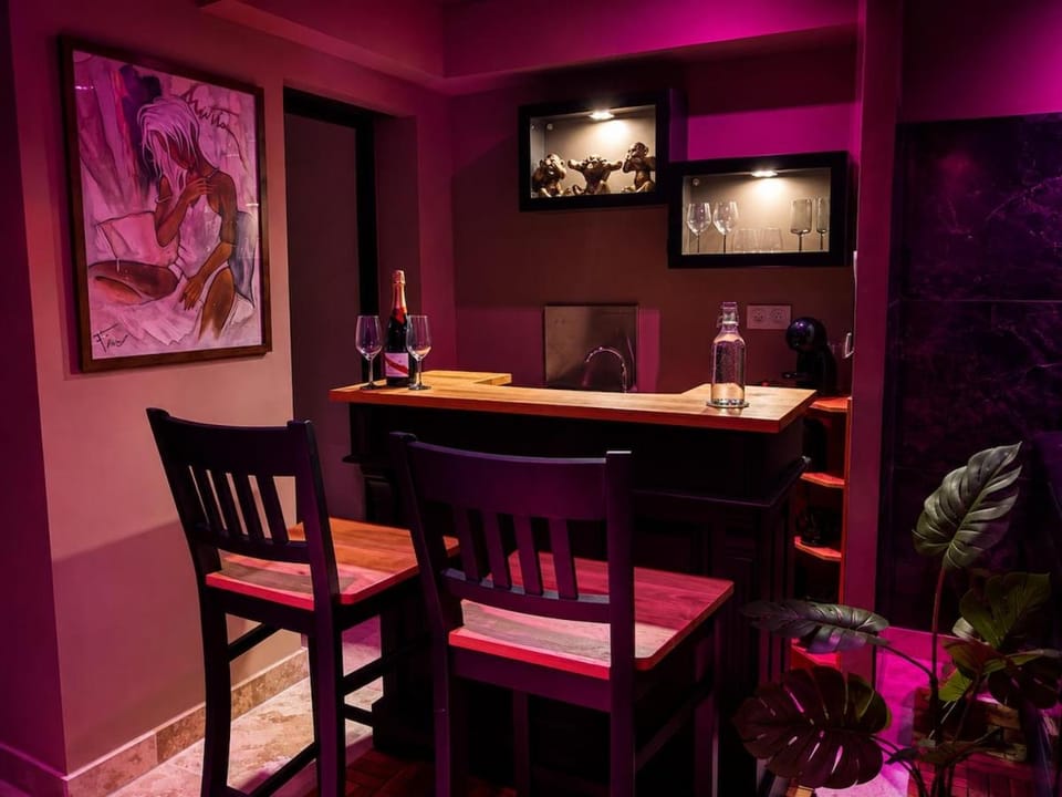 Le SECRET des 3 singes - Love room Beaucaire Apartment in Tarascon