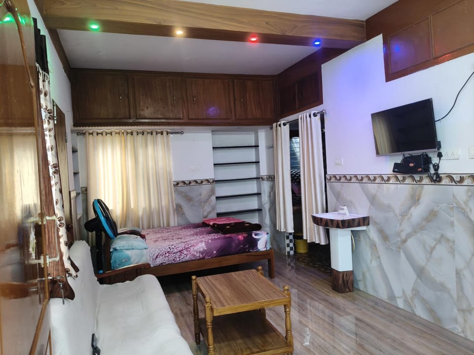 Rainy family home stay Vacation rental in Tamil Nadu