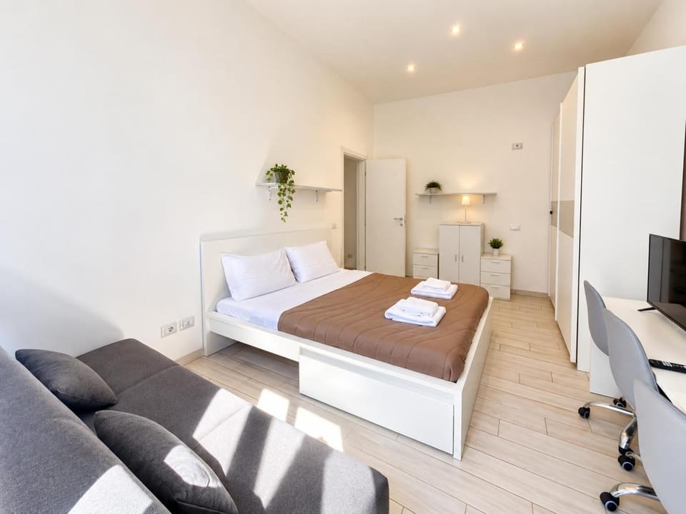 TV and multimedia, Bedroom, air conditioner