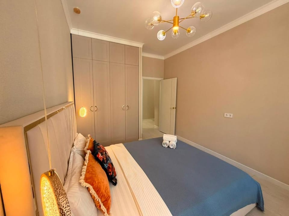 Bed, Photo of the whole room, Bedroom, towels, wardrobe
