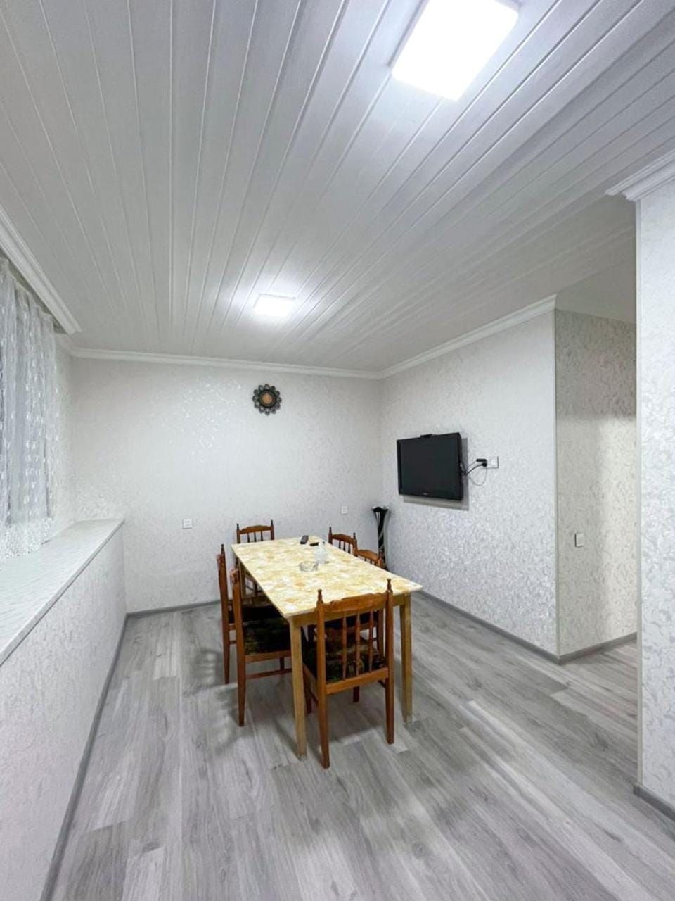 Communal lounge/ TV room, TV and multimedia, Dining area
