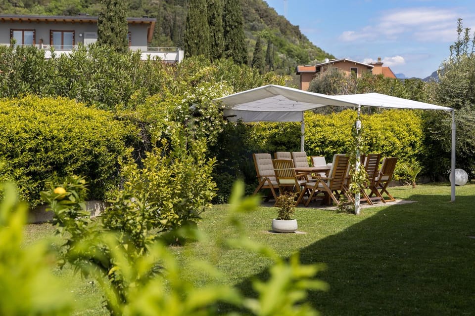 Carly's Rooms Bed and Breakfast in Nago–Torbole