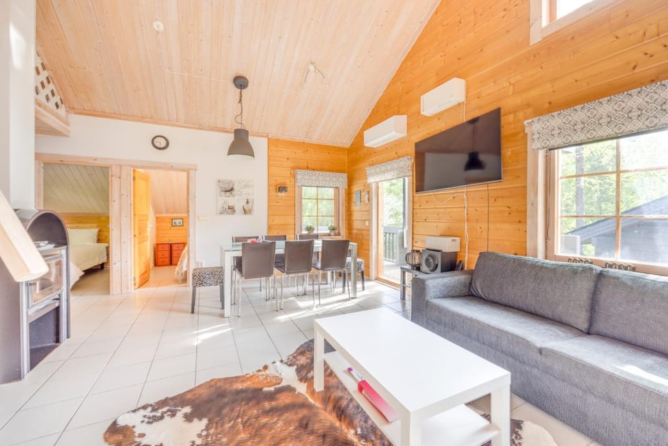 Living room, Seating area, Dining area, air conditioner