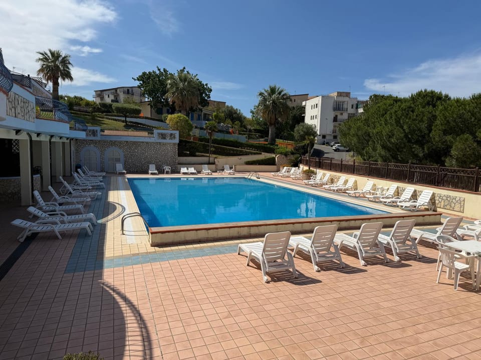 Swimming pool, Open Air Bath, Public Bath
