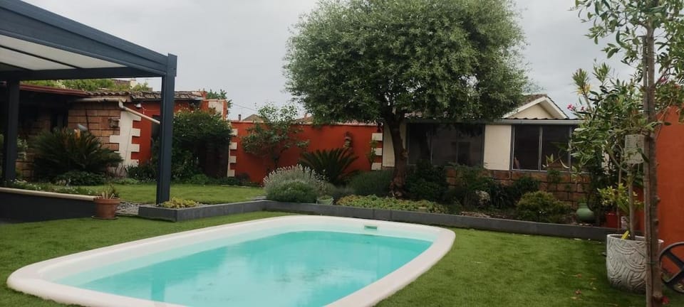 Grande maison avec piscine près de Saint-Émilion Villa in Nouvelle-Aquitaine