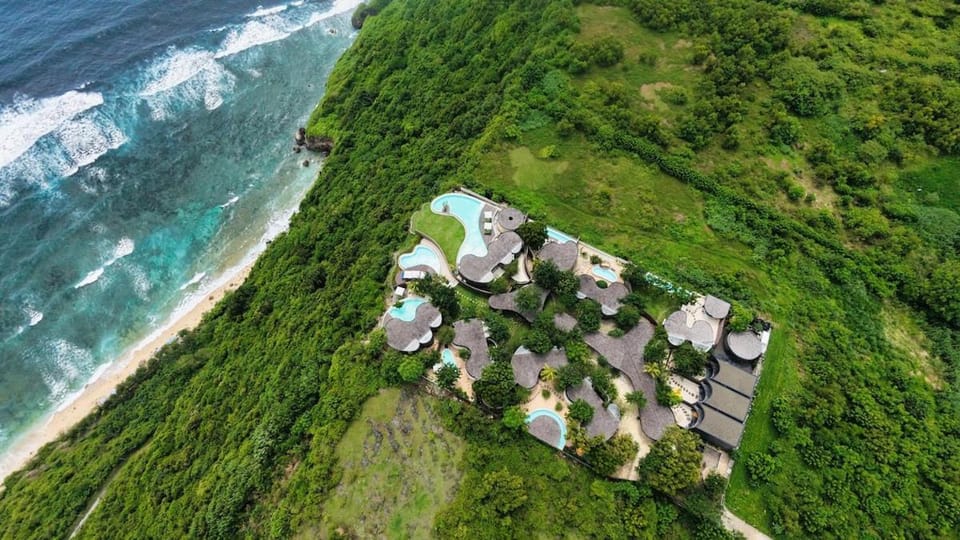 Nya Cliff Mansion Villa in Bali