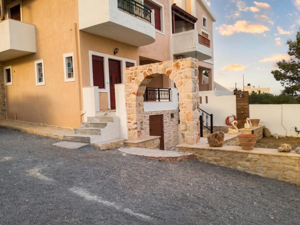 Property building, Day, Neighbourhood, Street view