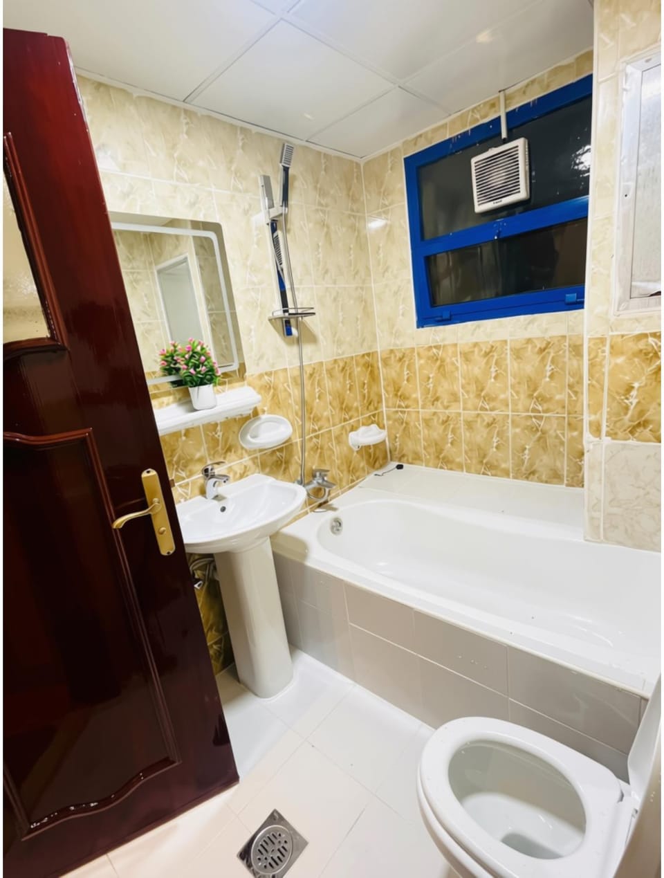 Shower, Toilet, Bathroom
