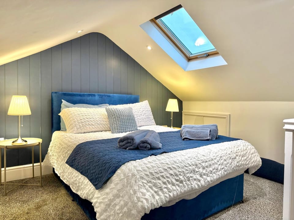 Beautiful 3 Bed House in Altrincham with Free Parking House in England