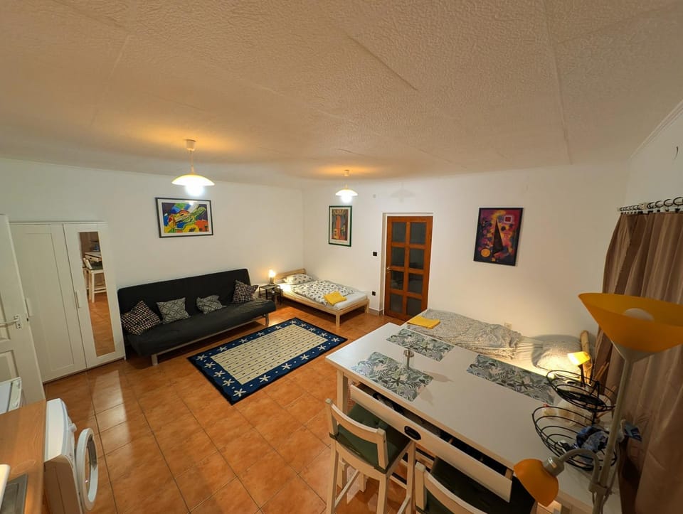 Bed, Living room, Seating area, Dining area, Bedroom