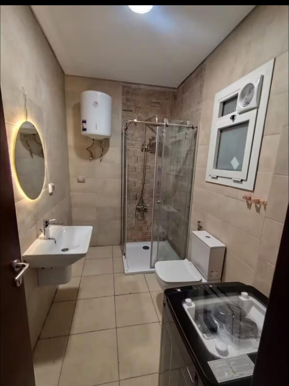 Shower, Toilet, Bathroom, towels