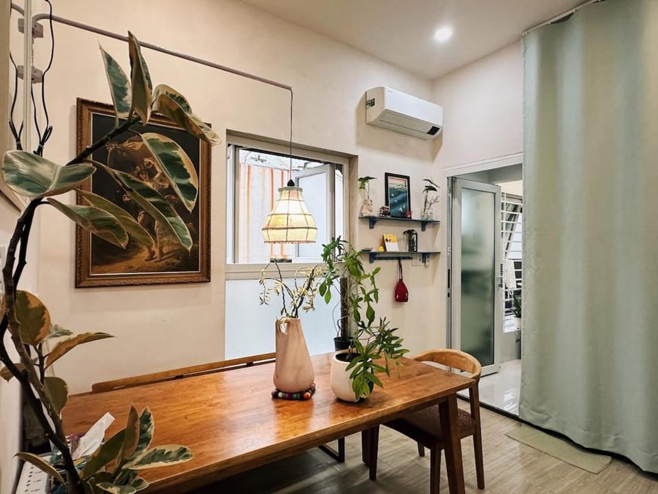 Dining area, air conditioner