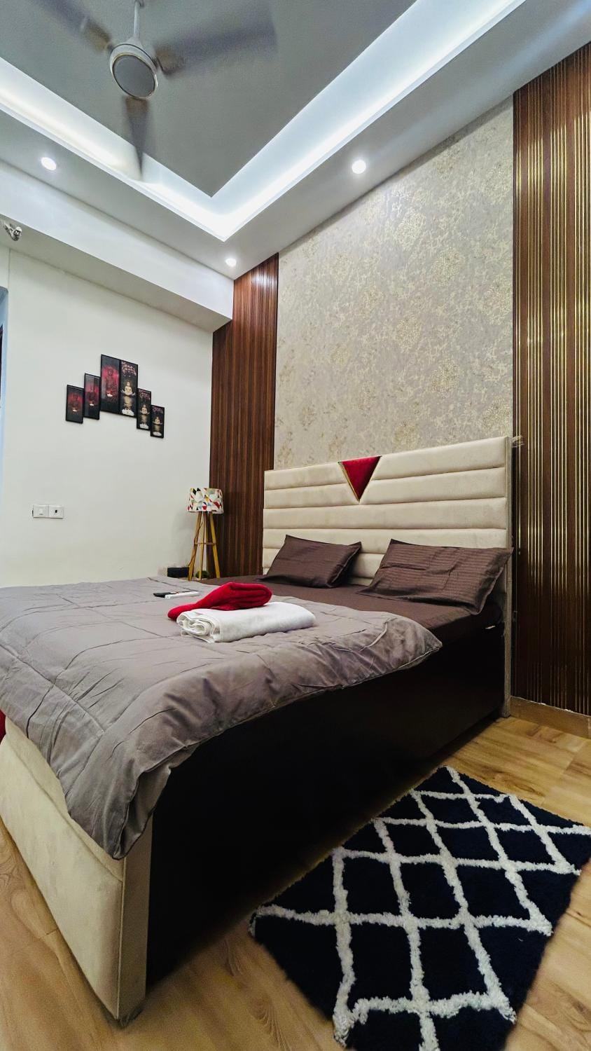 Elite Stays at Kaveri Vacation rental in Uttar Pradesh