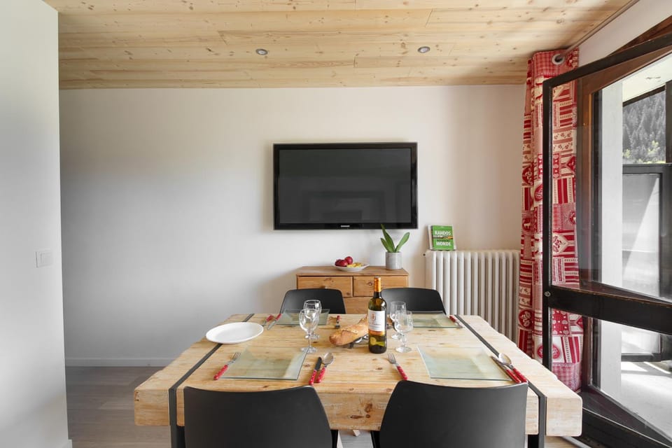 TV and multimedia, Dining area