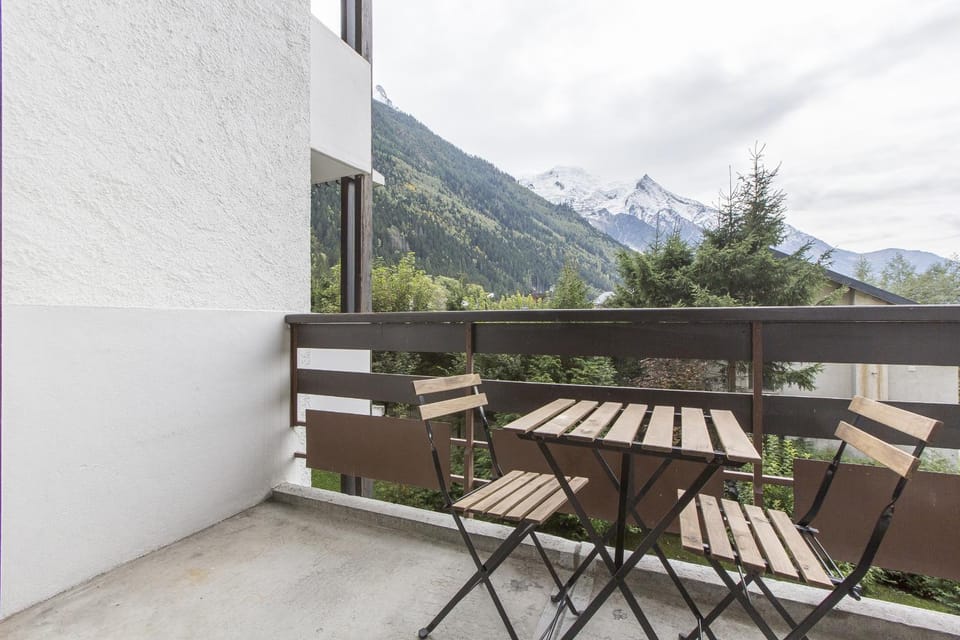 View (from property/room), Balcony/Terrace, Mountain view