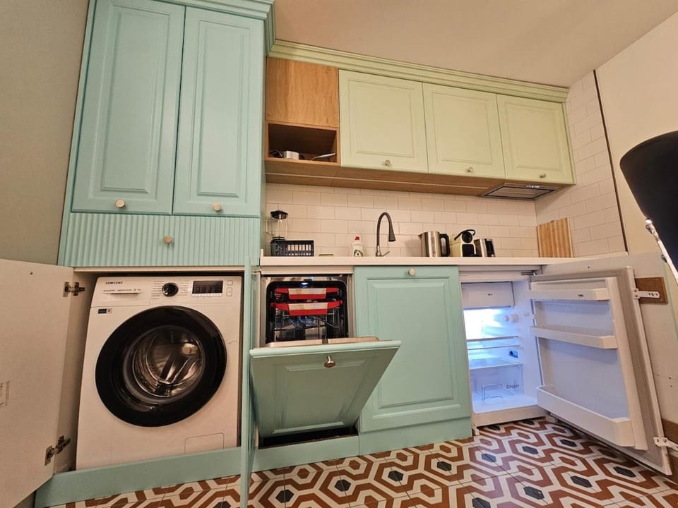Urban Retreat for Digital Nomads Apartment in Tbilisi, Georgia