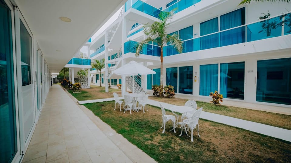 Property building, Day, Garden