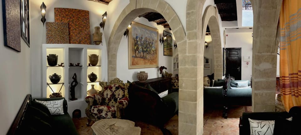 Living room, Internal: Not applicable to any particular room