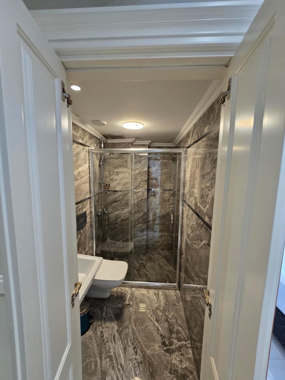 Shower, Bathroom