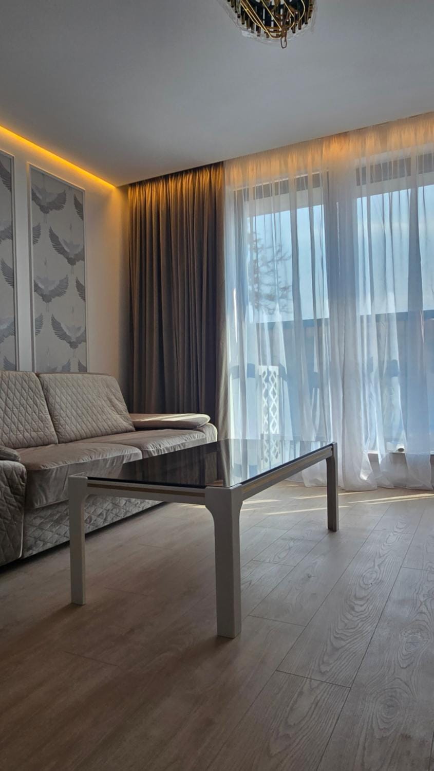 Bed, Living room, Seating area