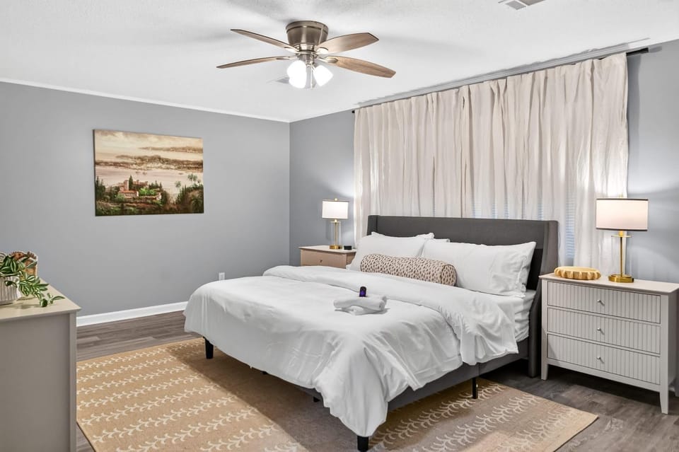 Updated Home Near Gunter and Downtown House in Montgomery