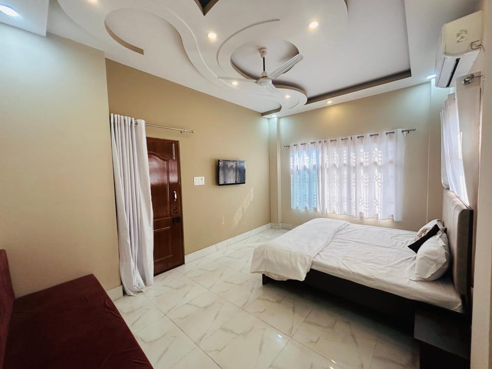 The Glint Homestay Apartment in Varanasi