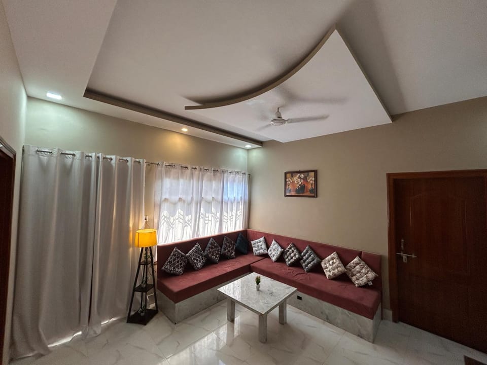 The Glint Homestay Apartment in Varanasi