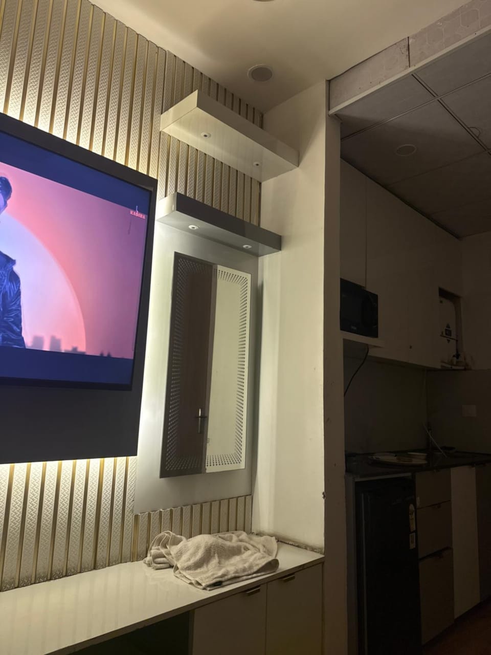 Cloud 9 Studio - Kaveri Apartment in Uttar Pradesh