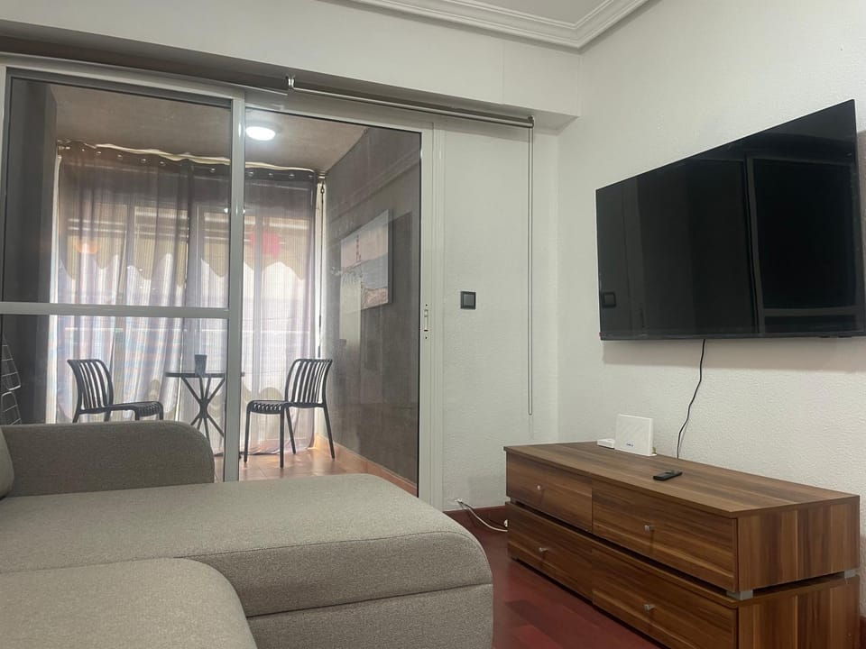Torrevieja Beachside 3-Bedroom Apartment Apartment in Torrevieja