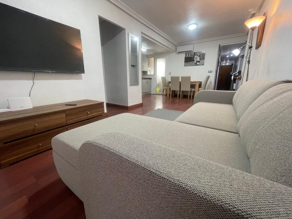 Torrevieja Beachside 3-Bedroom Apartment Apartment in Torrevieja