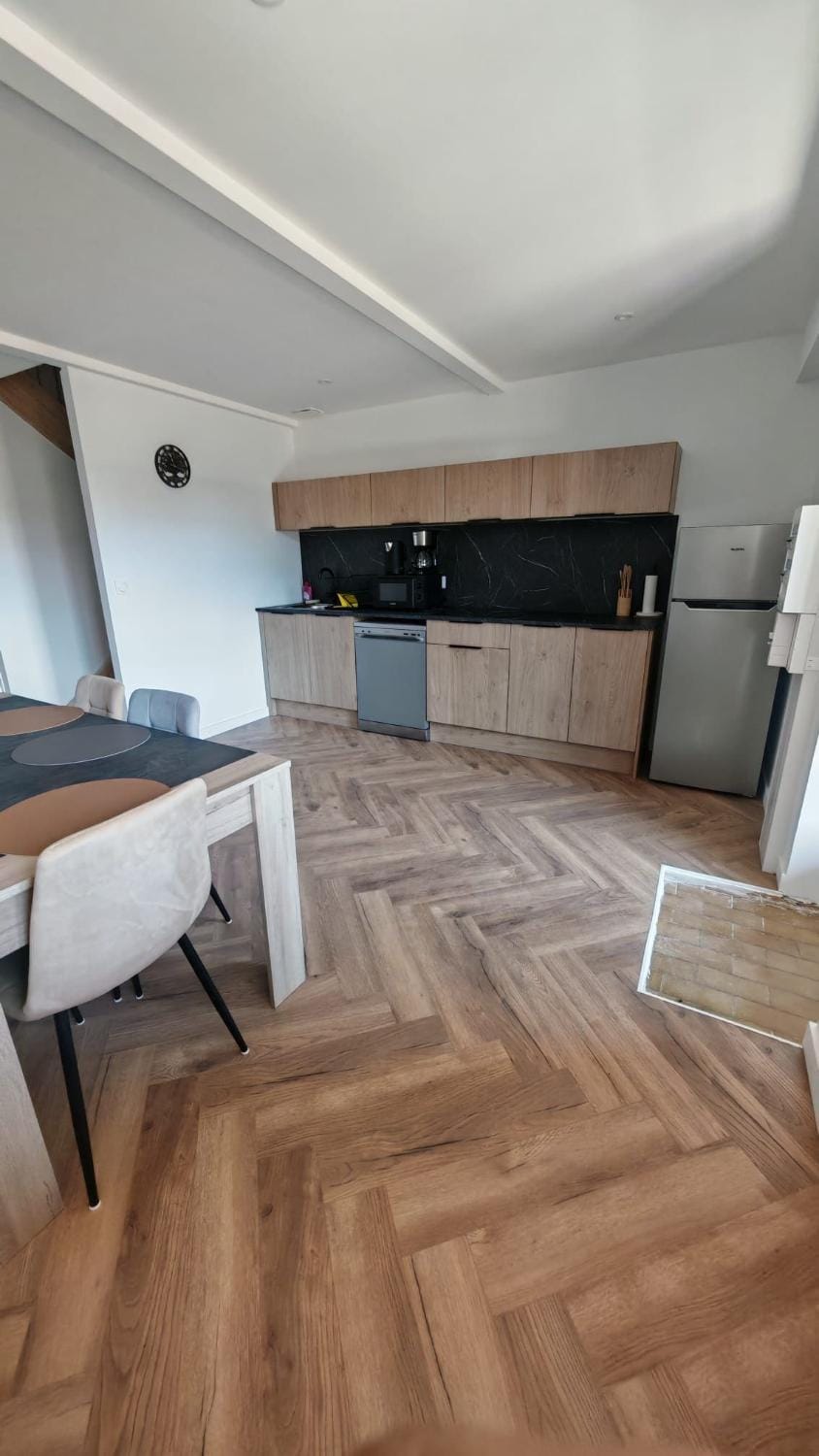 Apt 3, 3 air-conditioned bedrooms, 6 people, swimming pool Apartment in Bourgogne-Franche-Comté