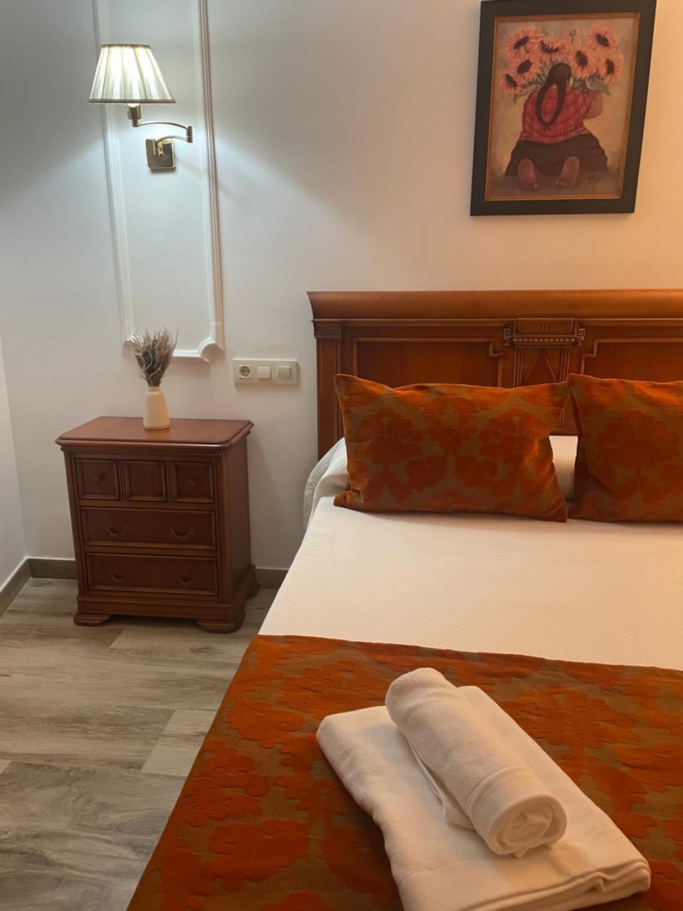 Bedroom, towels