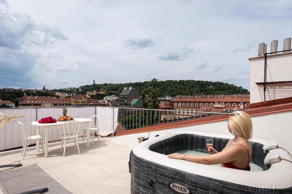 Skyline Jacuzzi Residence Apartment in Prague
