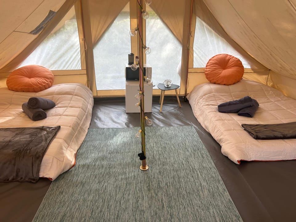 Medway wharf marina badgers set Luxury tent in Tonbridge and Malling District