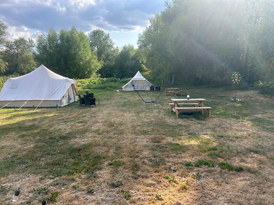 Medway wharf marina badgers set Luxury tent in Tonbridge and Malling District