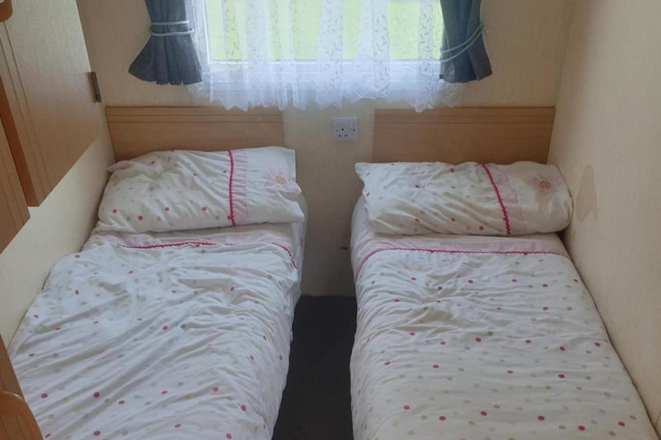 10 Berth Caravan Butlins Skegness Pet friendly House in Ingoldmells