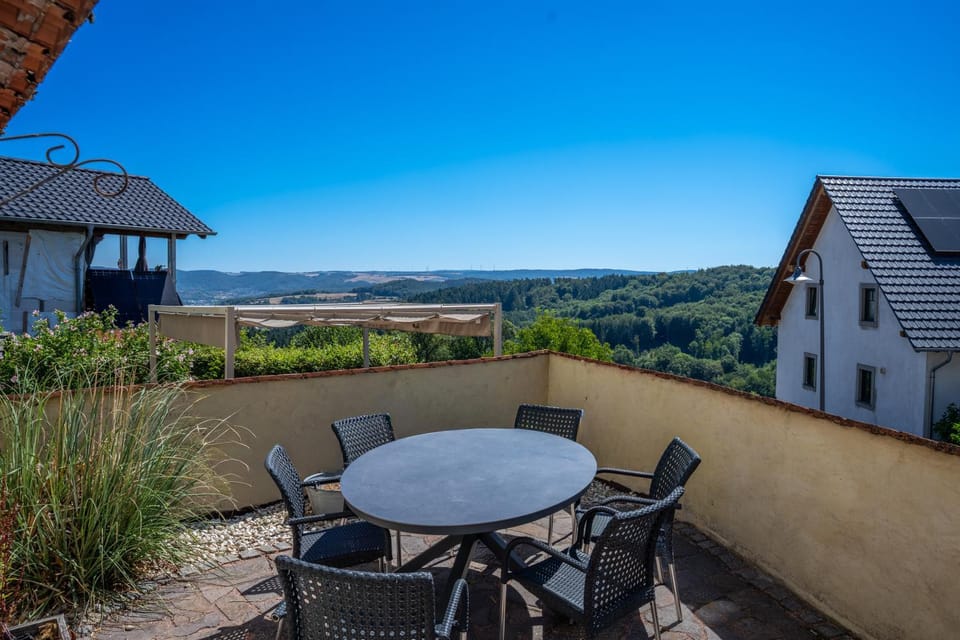 View (from property/room), Balcony/Terrace