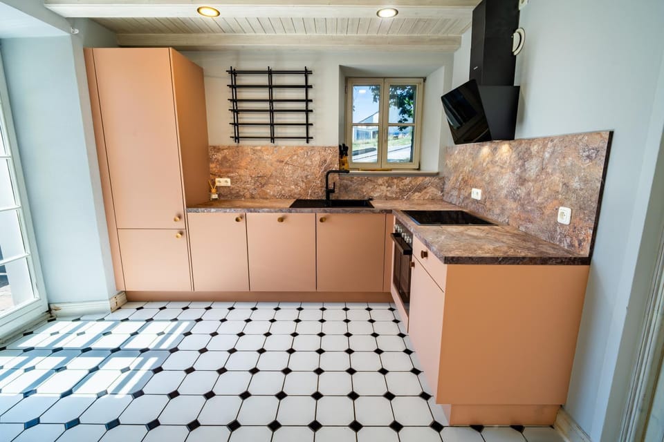 Kitchen or kitchenette
