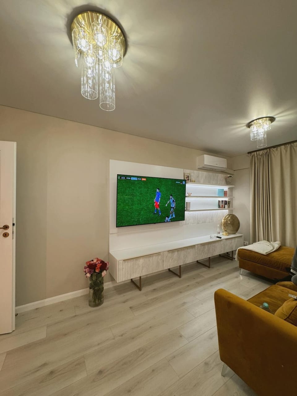 TV and multimedia, Living room, Seating area