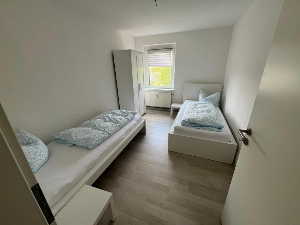 Ferien- und Monteurwohnung Nähe Leuna, Halle, Merseburg und Geiseltalsee Apartment in Thuringia, Germany