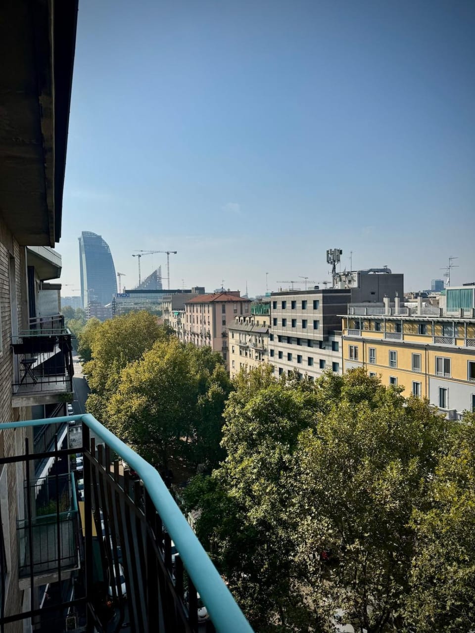 Skyline Design Apartment - Top Floor next to Metro Apartment in Milan