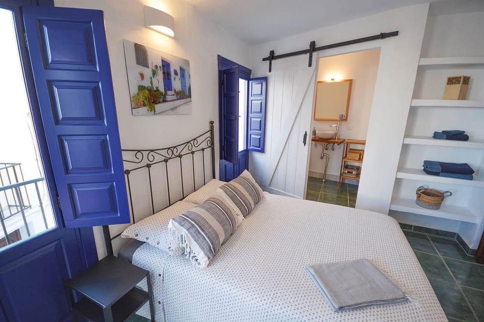 Bedroom, air conditioner