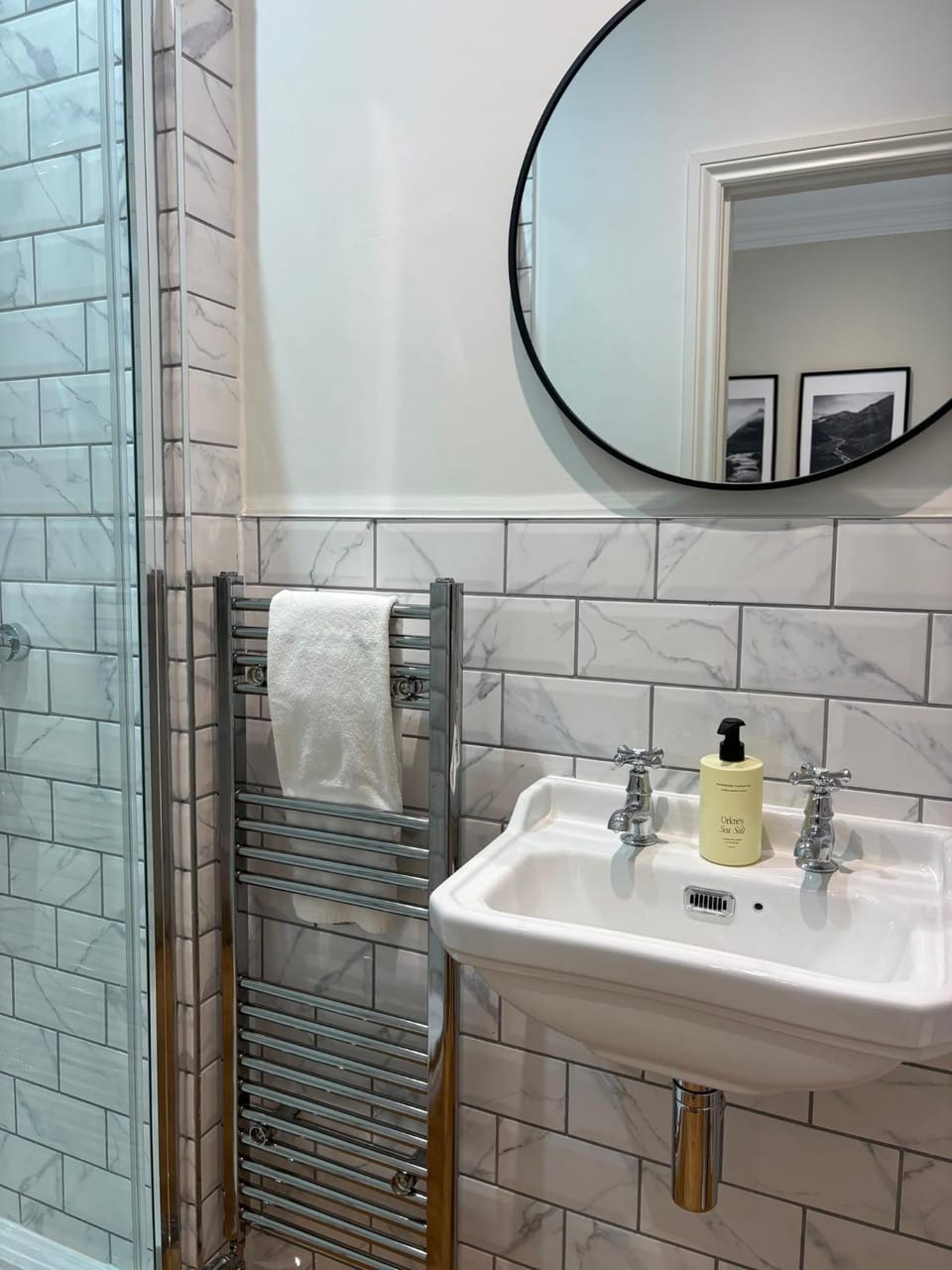 Bathroom, towels