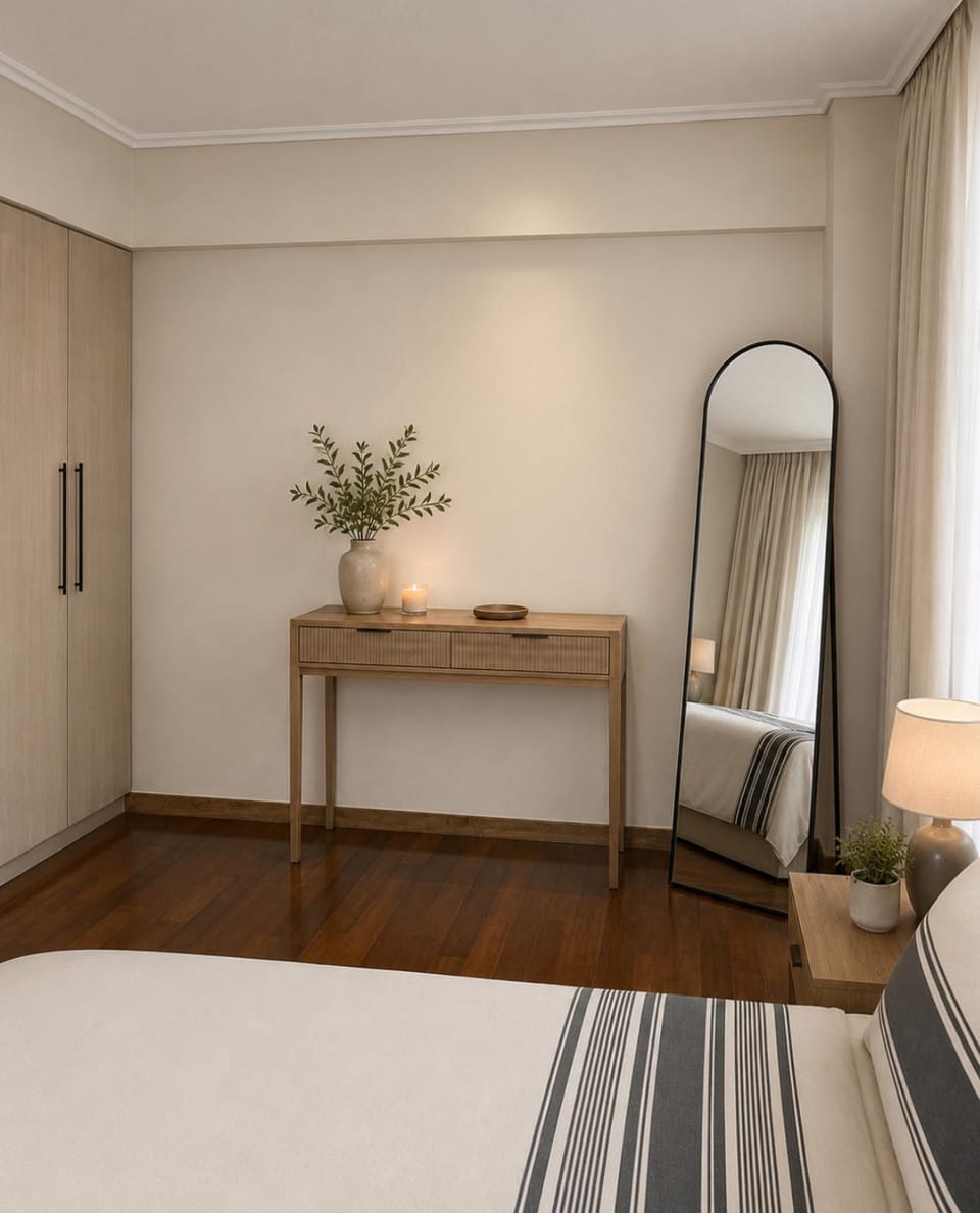 Photo of the whole room, Bedroom, wardrobe
