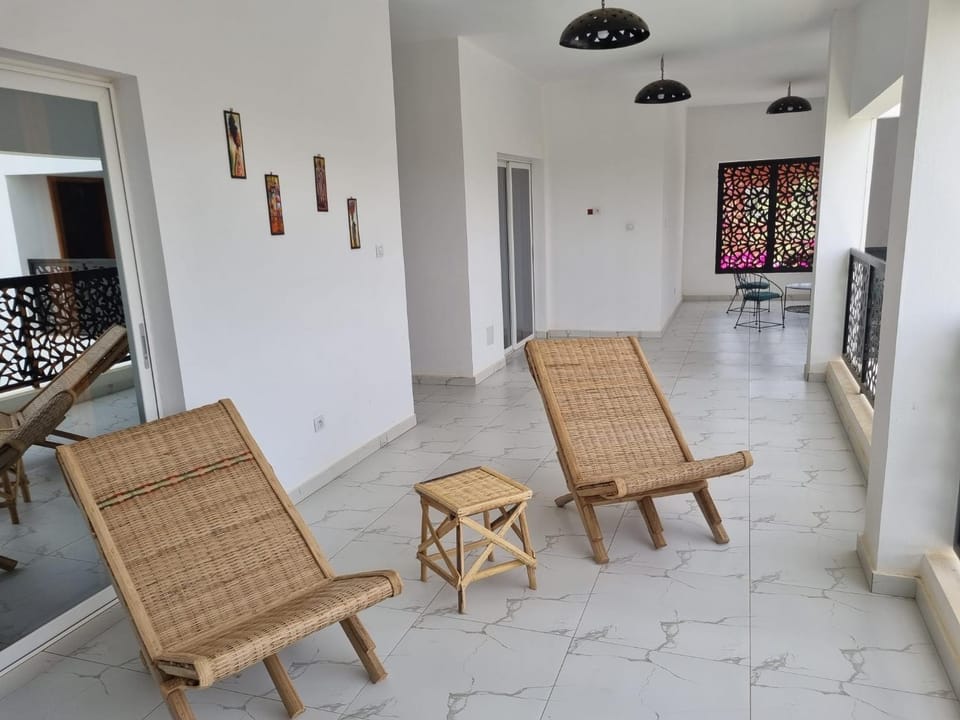 Maison Blanche Villa in Saly