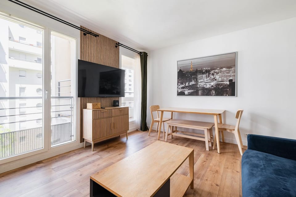 Puvis Chavannes Apartment in Courbevoie