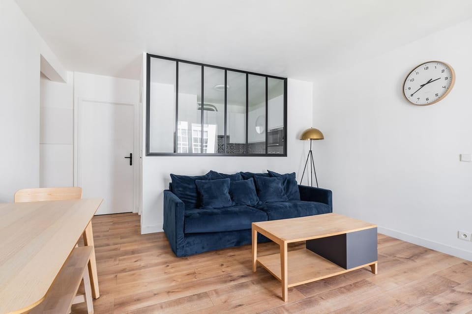 Puvis Chavannes Apartment in Courbevoie