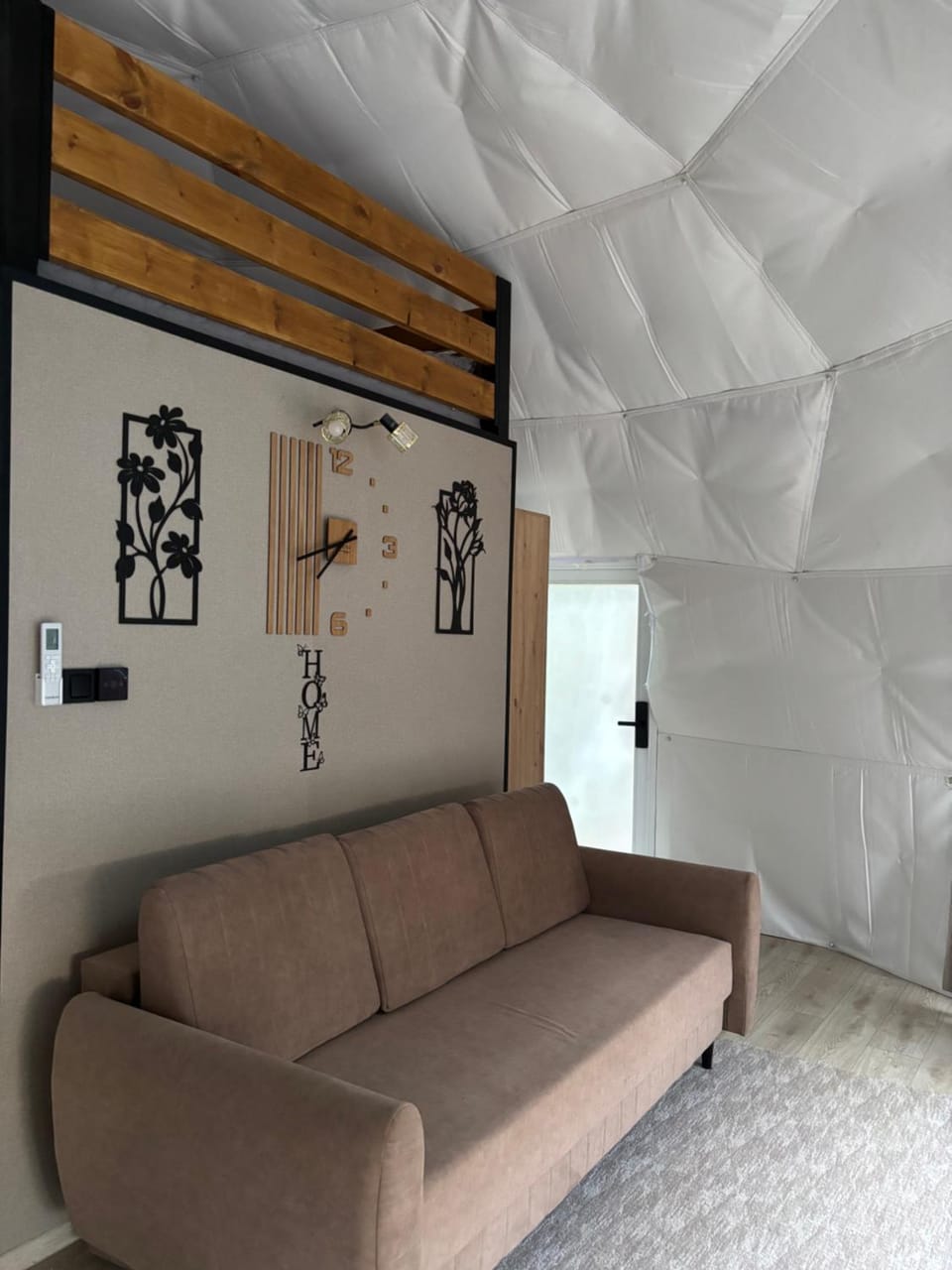 Seating area