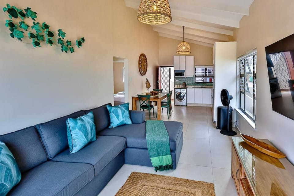Beachfront escape in Ballito with direct beach access - Family only Apartment in Dolphin Coast