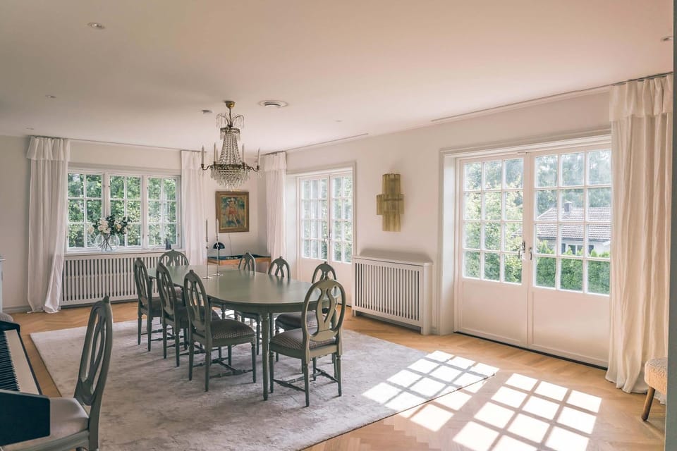 Luxury Villa with pool 10 mins with train to STHLM Apartment in Stockholm